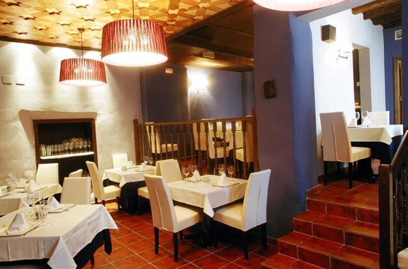 Posada Arco De San Miguel カラタユー エクステリア 写真